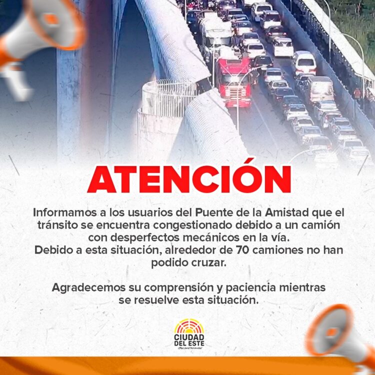 Caminhão quebrado em cima da Ponte da Amizade gera congestionamento