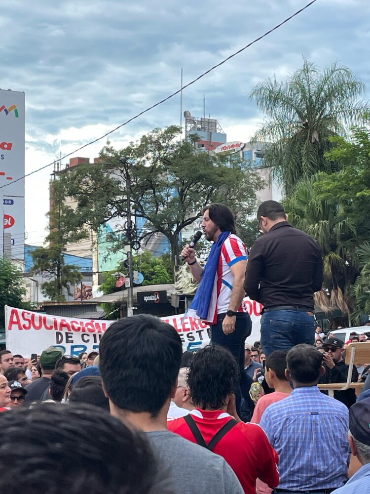 Adesão à manifestação contra corrupção em Ciudad del Este é baixa