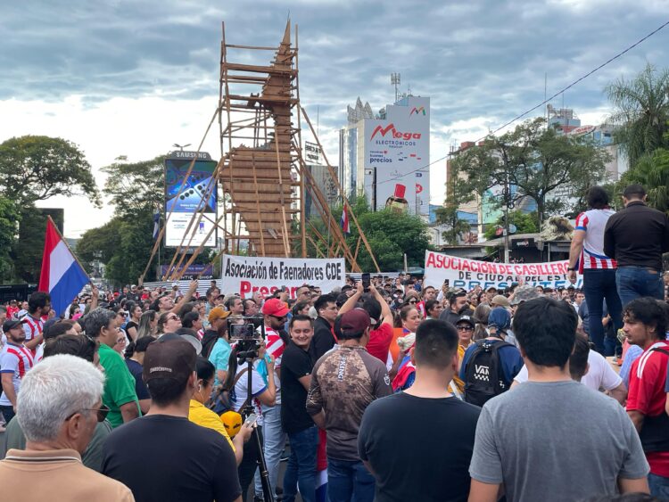 Adesão à manifestação contra corrupção em Ciudad del Este é baixa