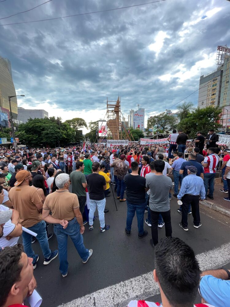 Adesão à manifestação contra corrupção em Ciudad del Este é baixa