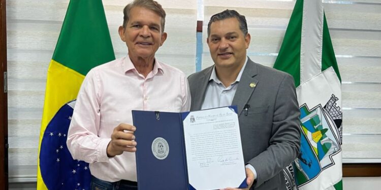 Ricardo Nascimento assume interinamente a prefeitura de Foz durante viagem de Silva e Luna