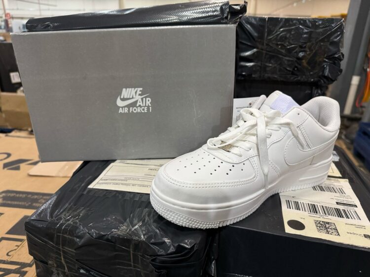 Operação Vigilia da Receita Federal apreende R$ 3 milhões em mercadorias