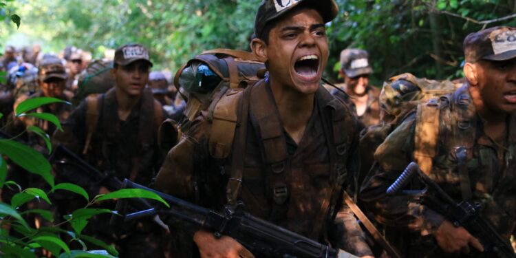 Militares incorporados em 2025 realizam operação Boina Preta