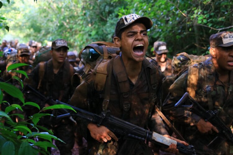 Militares incorporados em 2025 realizam operação Boina Preta