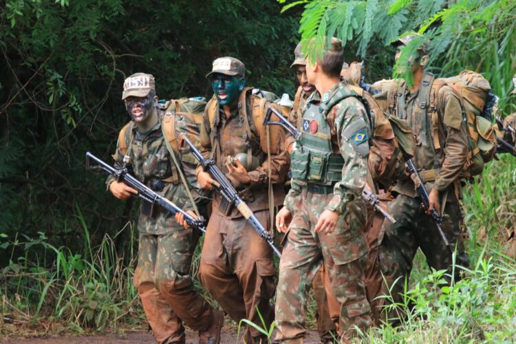 Militares incorporados em 2025 realizam operação Boina Preta