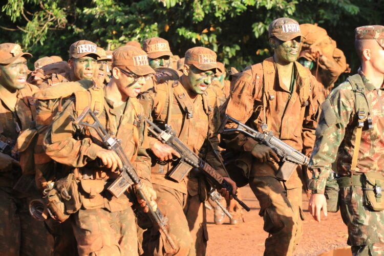 Militares incorporados em 2025 realizam operação Boina Preta