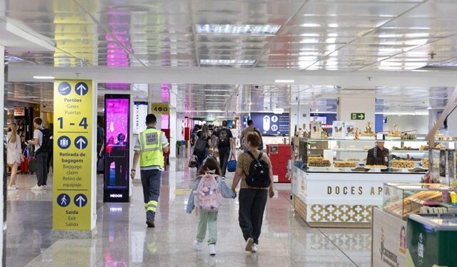 Aeroporto de Foz do Iguaçu espera mais de 25 mil passageiros durante feriadão