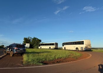 Receita Federal apreende sete ônibus com mais de R$ 1 milhão em mercadorias ilegais