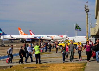 Brasil passa a exigir visto de turistas dos EUA, Canadá e Austrália
