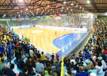 Pela Liga Nacional, o Foz Cataratas Futsal enfrenta o Praia em casa neste feriado