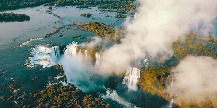 Com aumento de turistas chineses, Destino Iguaçu promove campanha digital na China