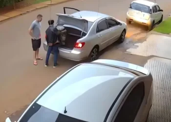 Amigo que levou o estudante desaparecido para o aeroporto é ouvido no Paraguai