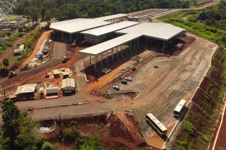 Obras executadas da Perimetral Leste de Foz do Iguaçu atingem 63% do projeto