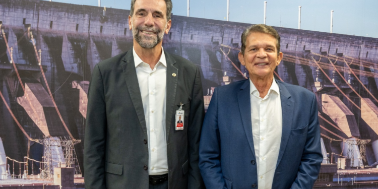 Silva e Luna pede apoio da Itaipu para construção de trincheira do Jardim Jupira