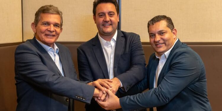 Governo Silva e Luna entrega Centro de Convenções ao Estado