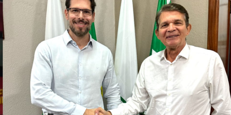 Silva e Luna indica advogado Idelson Chaves para a pasta de Meio Ambiente