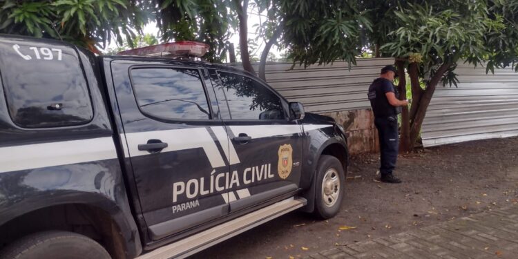 Mulher em situação de rua é assassinada com golpe de faca no centro de Foz do Iguaçu