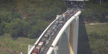 Foz do Iguaçu segue sendo a principal entrada de estrangeiros no Paraná