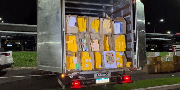 Carga de celulares avaliada em R$ 2 milhões é apreendida pela PF em transportadora de Foz