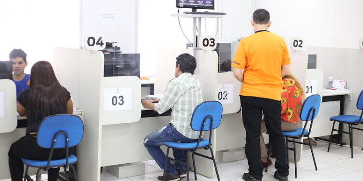 Agência do Trabalhador promove mutirão de vagas em parceria com a Lar Cooperativa