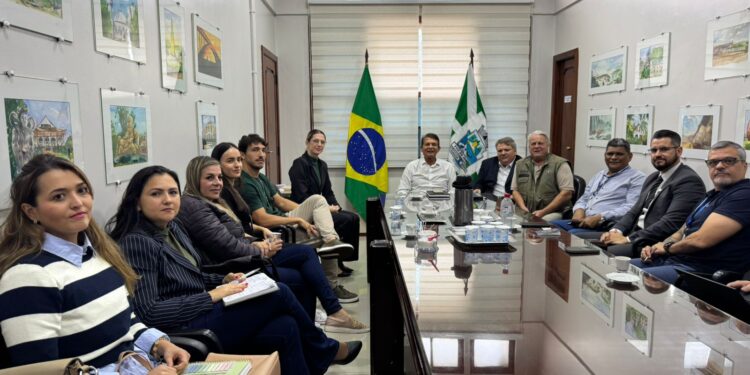 Prefeitura e Governo do Paraná iniciam articulação por pacto pela moradia popular