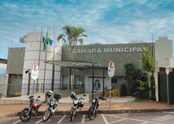 Vereador Fruet se opõe à diminuição de homenagens proposta pela vereadora Yasmin, mas apresenta projeto que tem mesmo objetivo