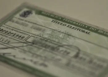 Prazo para regularizar título de eleitor termina nesta segunda-feira (19)