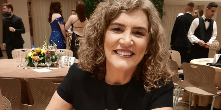 Coordenadora de jornalismo da Rádio Cultura, Dina Oro será homenageada na Câmara Municipal