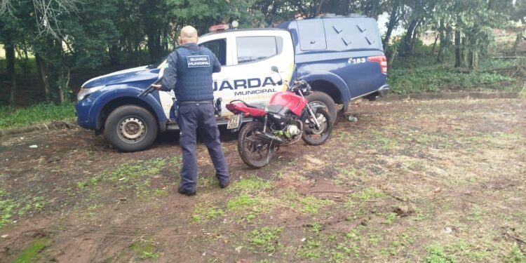 Moto roubada de entregadora no Morumbi é recuperada pela Guarda Municipal