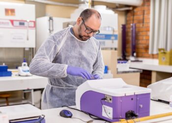 Professor da Unila compôs grupo de pesquisa que criou teste de Covid 100% nacional