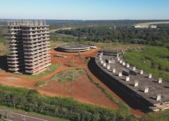 Com presença do Ministro da Educação, pedra fundamental do novo campus da Unila é lançada