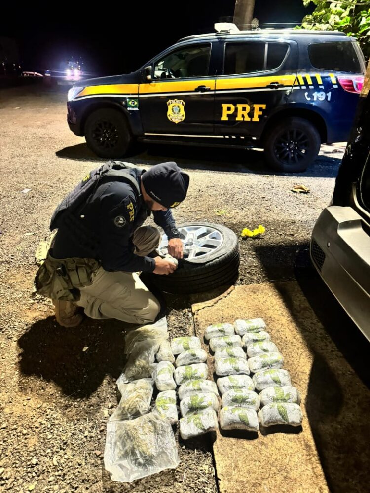 PRF apreende mais de 500kg de maconha durante fiscalizações na BR-277