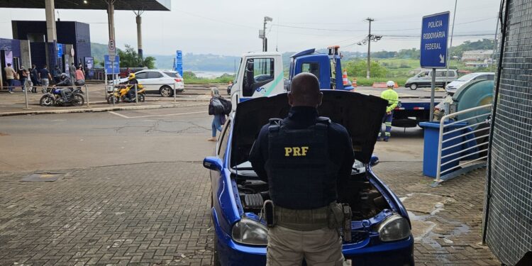 Veículo furtado há mais de 25 anos, em São Paulo, é recuperado em Foz do Iguaçu