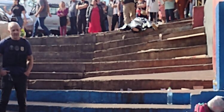 Tiroteio deixa uma mulher morta e três feridos