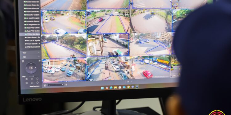 Central de monitoramento reforça segurança urbana em Ciudad del Este