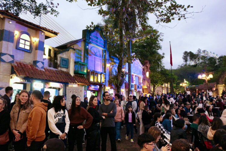 Marco das Três Fronteiras leva 8.820 visitantes ao local durante feriado prolongado de Corpus Christi