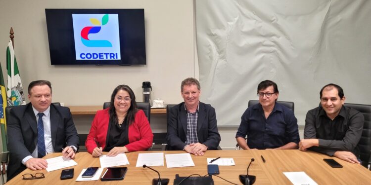 Argentina propõe alterar local da Aduana de Puerto Iguazú e Codetri demonstra apoio