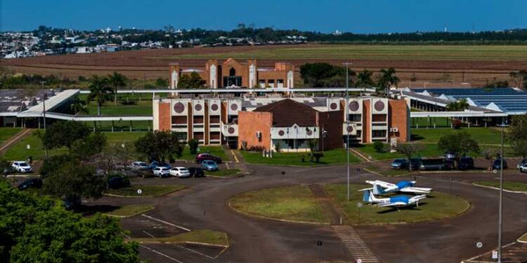 Unioeste, em parceria com Itaipu, reforça atendimento jurídico à comunidade