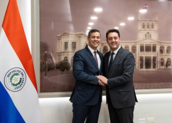 Ratinho Jr se reúne com presidente do Paraguai para falar sobre Ponte da Integração e comércio