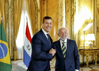 Lula e Santiago Peña debatem abertura da Ponte da Integração antes da Cúpula do Mercosul