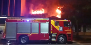 Incêndio atinge Confeitaria Marias e Maria, no centro de Foz do Iguaçu