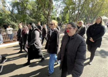 Sinprefi pede na Justiça devolução de livros de inglês e explicações sobre viagem de servidores a Alagoas