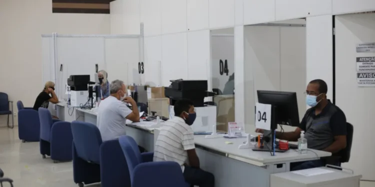 Silva e Luna envia para Câmara projeto que cria mais 237 cargos efetivos na prefeitura