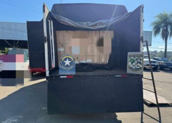 Paraguaio é preso com carga de 150 mil maços de cigarros na Ponte da Amizade