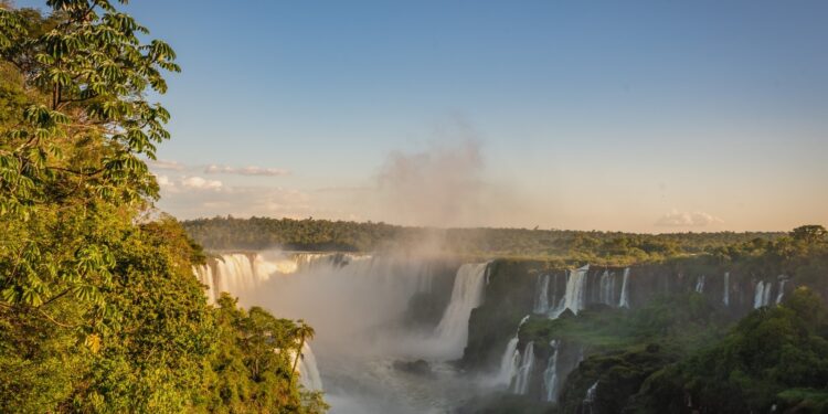 A partir de sábado (12), Parque Nacional do Iguaçu vai ampliar horários e atrativos