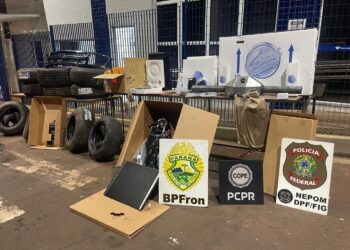 Depósitos de mercadorias contrabandeadas são localizados pela polícia em Foz