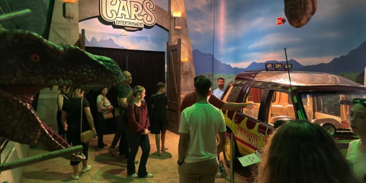 Projeto social leva crianças acolhidas para viverem noite mágica no Wonder Park Foz