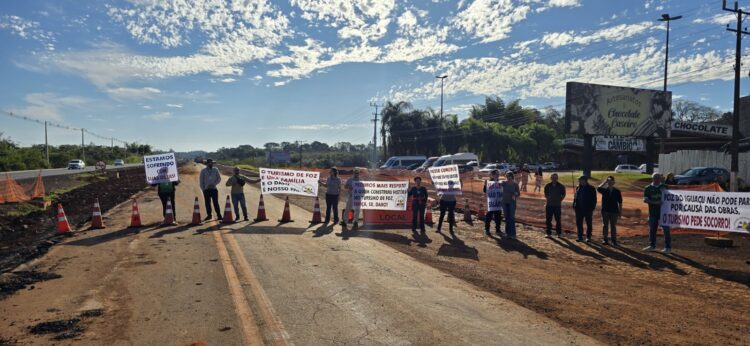 Duplicação da Rodovia das Cataratas chega a 53,1% com serviços em todo o trecho, diz DER