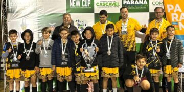 Time de Foz do Iguaçu é vice-campeão em torneio nacional de futebol de base
