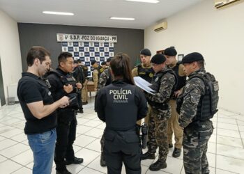 Dois homens acusados de assaltos a compristas são presos em Foz